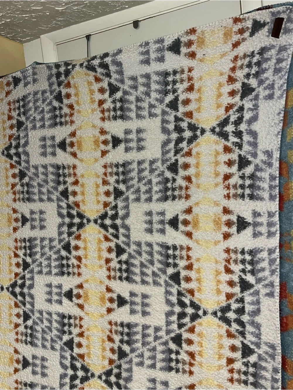 Pendleton Queen Sherpa Fleece Blanket in the 
